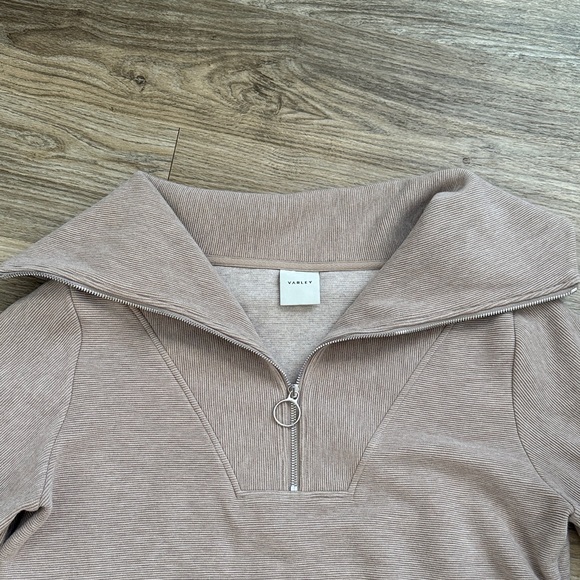 Varley Taupe Pullover Jacket - Picture 4 of 7